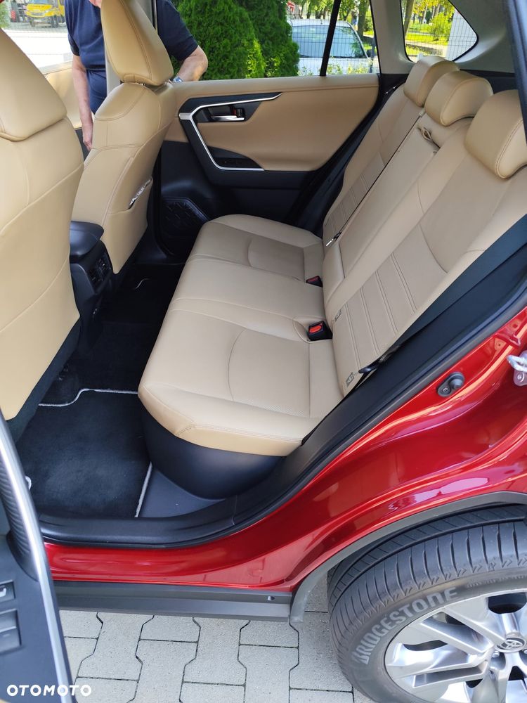 Toyota RAV4 - 4