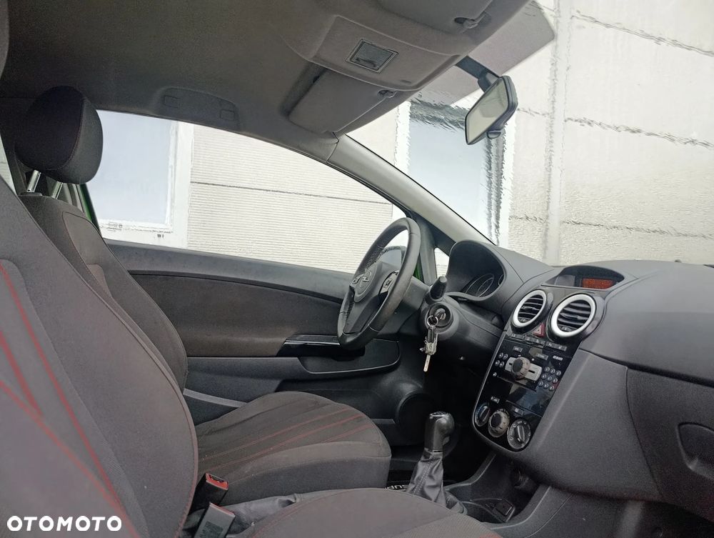Opel Corsa 1.4 16V Sport - 19
