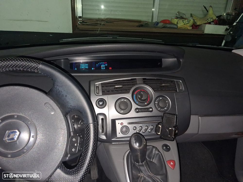 Renault Scénic 1.5 dCi Confort - 9