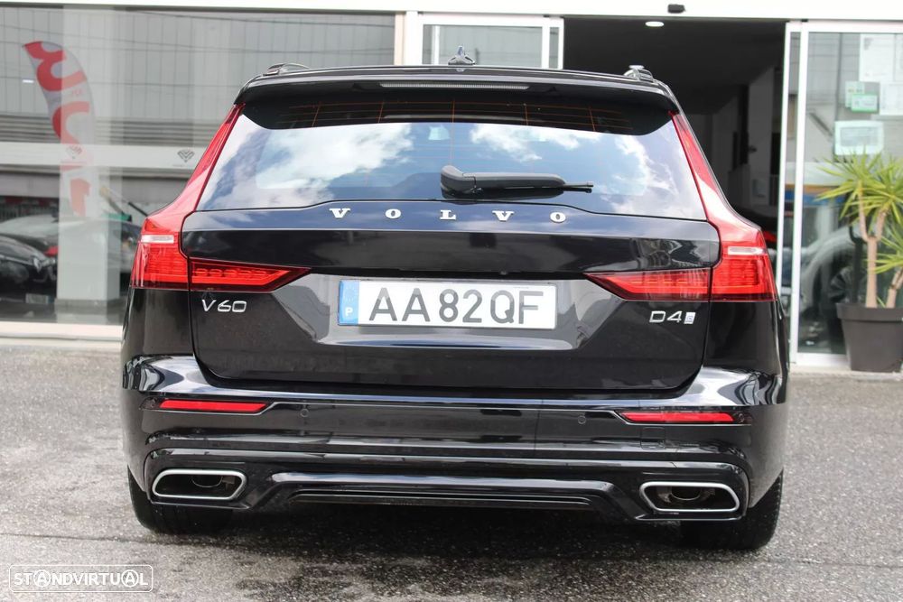 Volvo V60 2.0 D4 R-Design Geartronic - 25