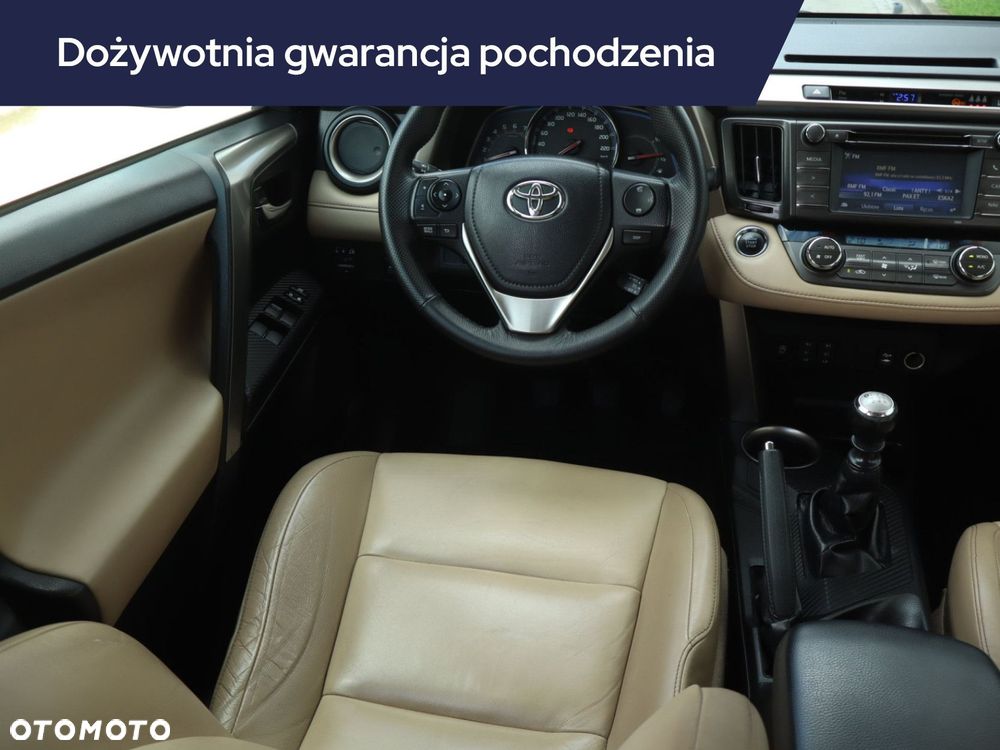 Toyota RAV4 - 9