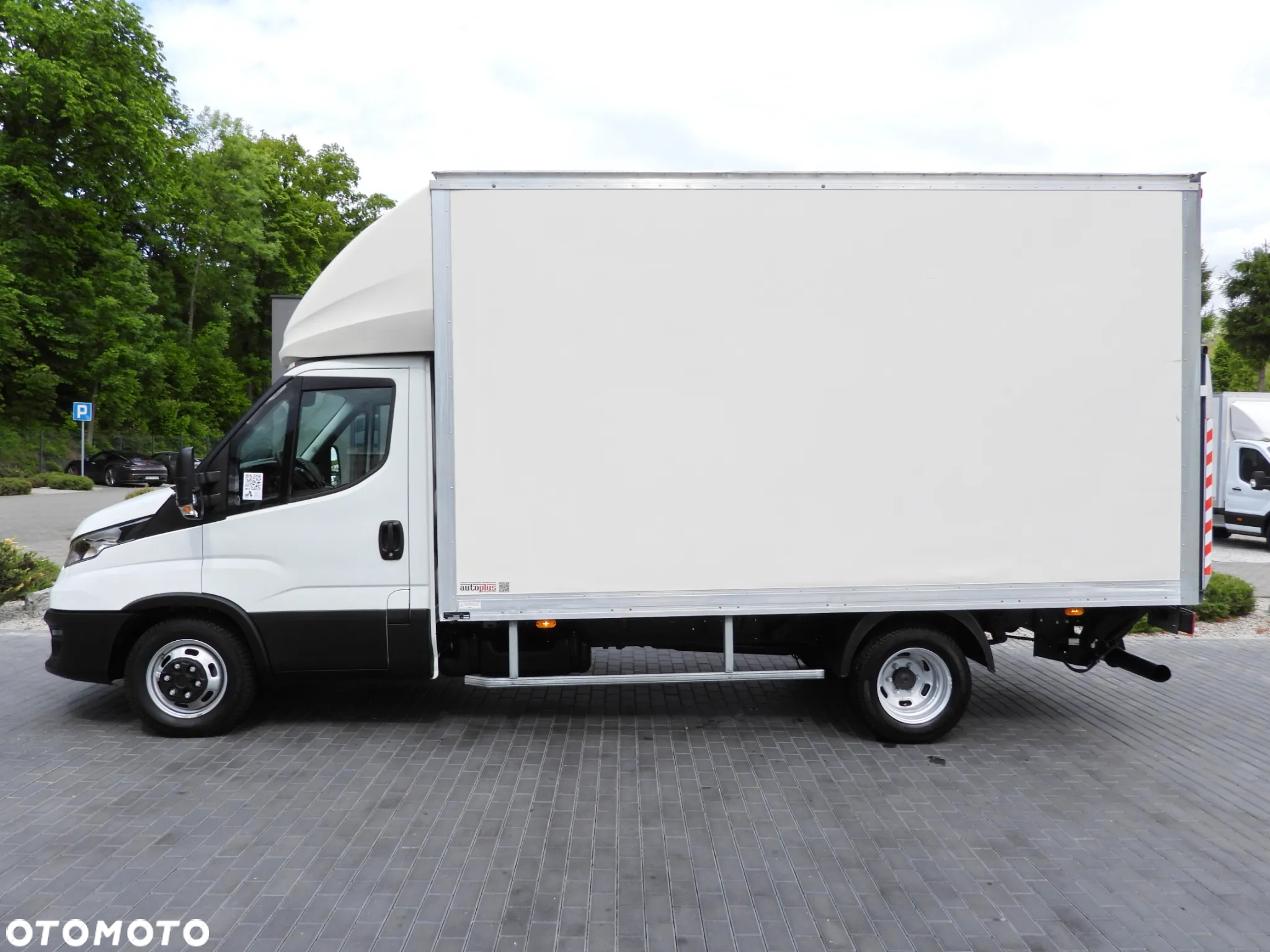 Iveco DAILY 35C16 KONTENER WINDA 8 PALET TEMPOMAT BLIŹNIACZE KOŁA KLIMATYZACJA 160KM [ 654837 ] - 10