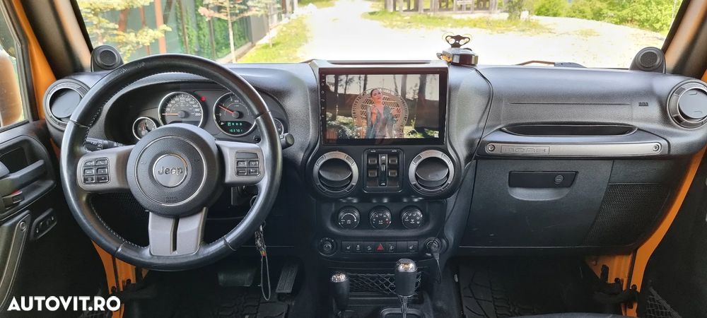 Jeep Wrangler - 28