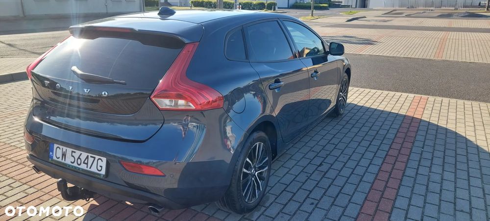 Volvo V40 D3 Momentum - 8