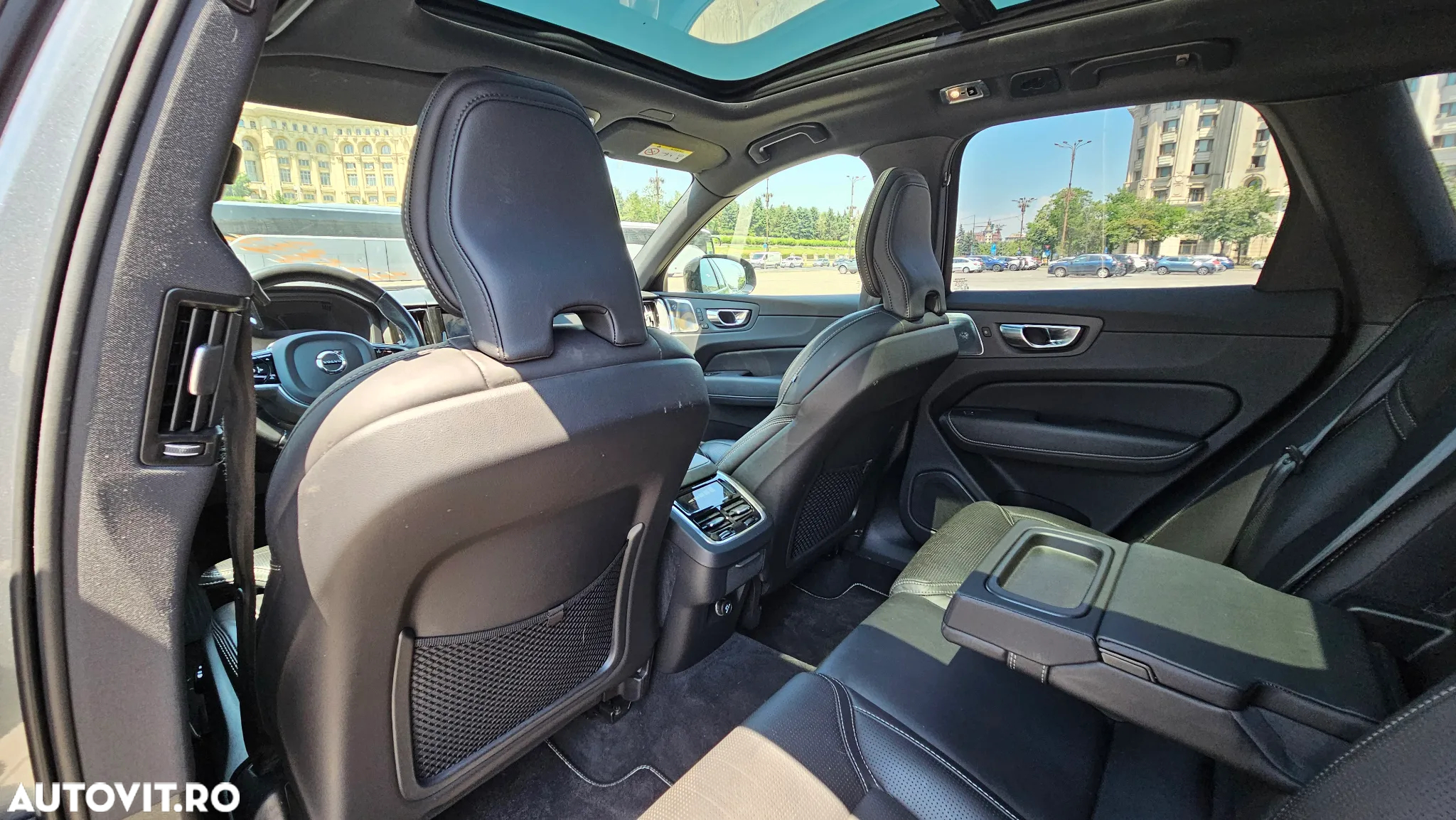 Volvo XC 60 D4 R-Design - 11