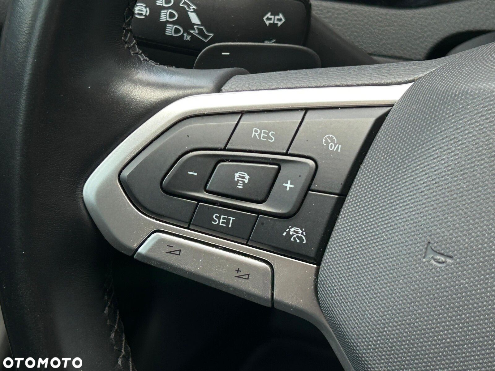 Volkswagen Passat 1.5 TSI EVO Elegance DSG - 22