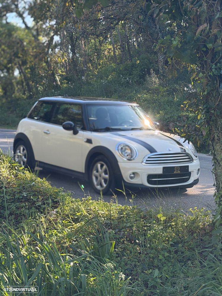 MINI 3 Portas Cooper D - 2