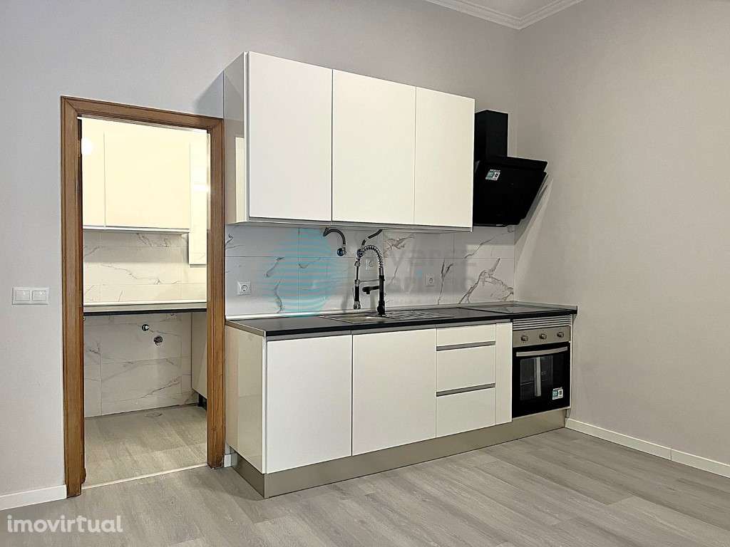 Loja/Apartamento T1 totalmente remodelado, Belas - Grande imagem: 5/18