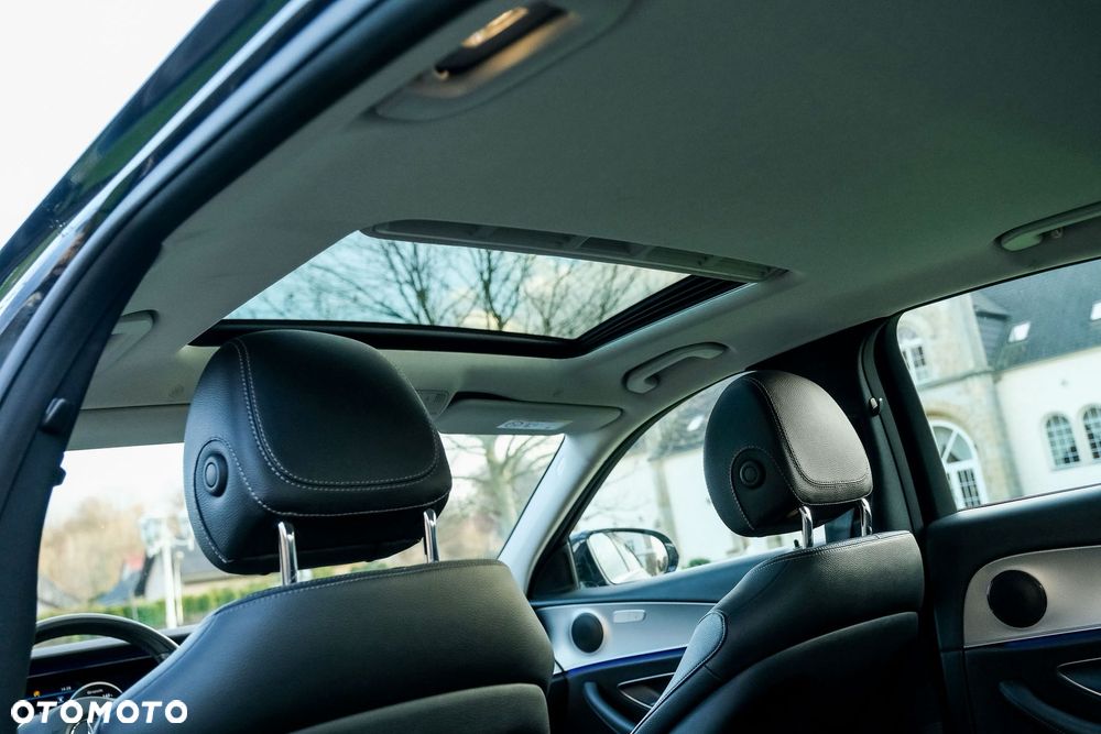 Mercedes-Benz Klasa E 220 d 9G-TRONIC - 24