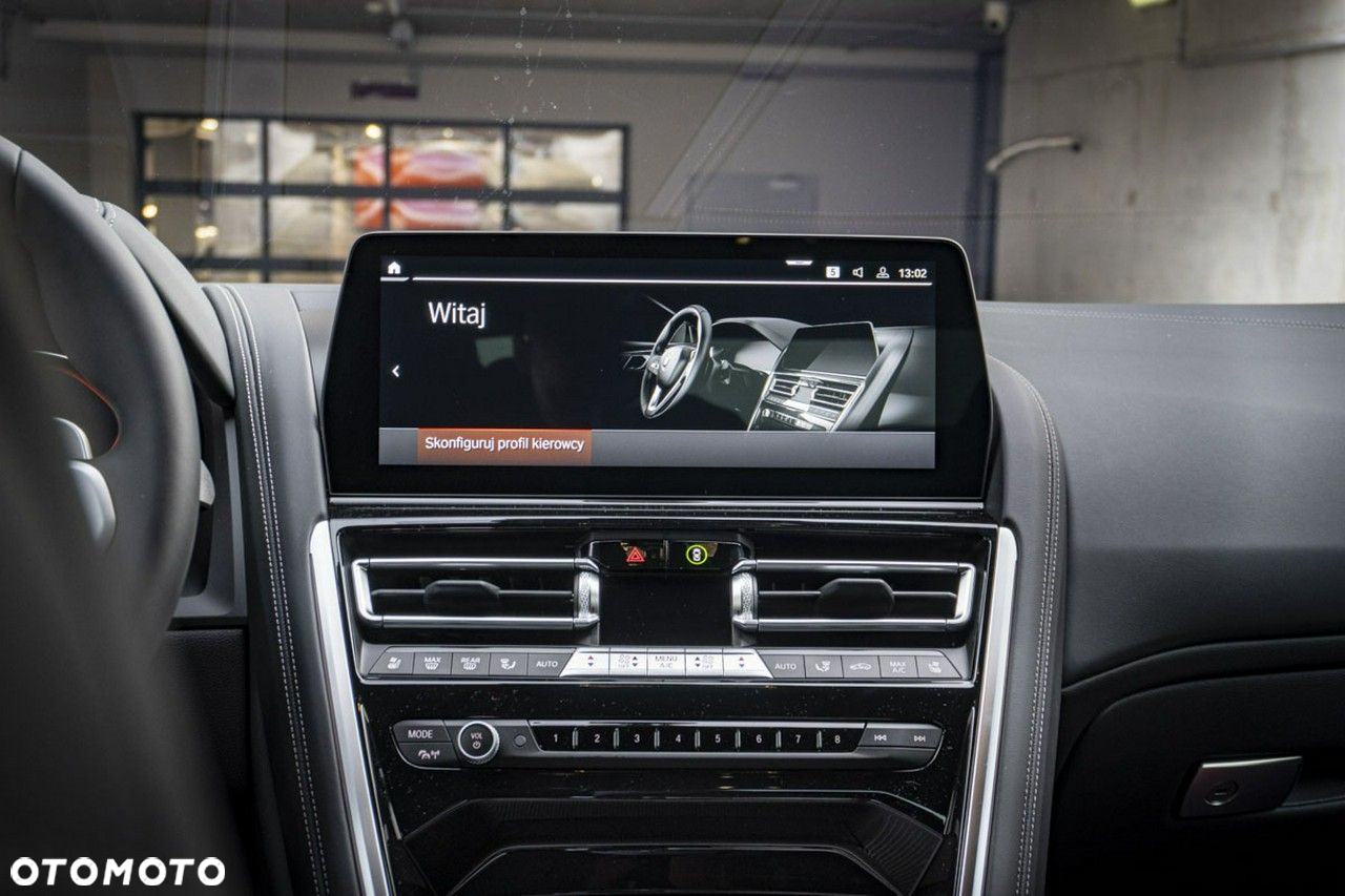 BMW Seria 8 - 26
