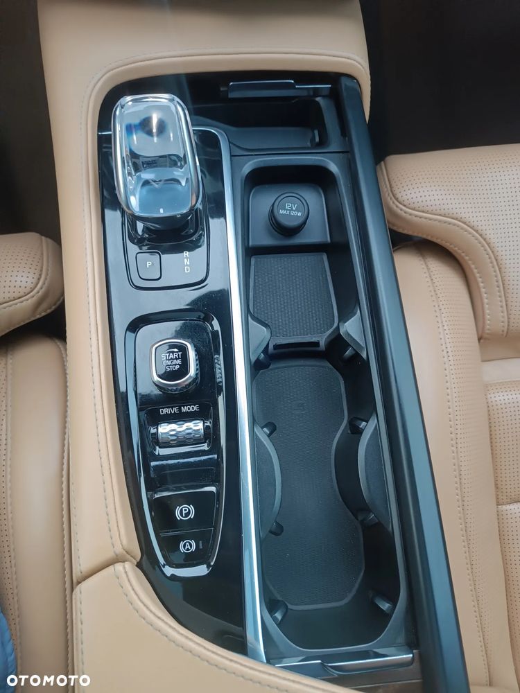 Volvo S90 B5 D AWD Inscription - 24