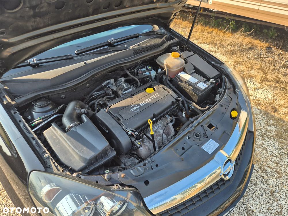Opel Astra 1.6 Edition 111 Jahre - 18
