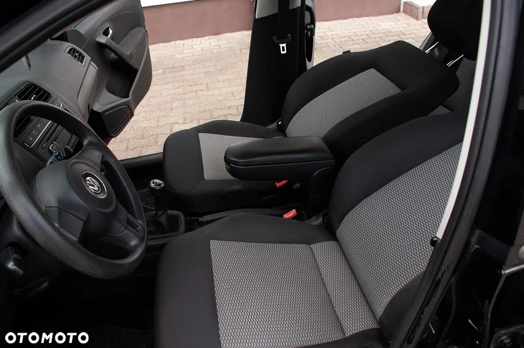 Volkswagen Polo 1.2 MATCH - 27