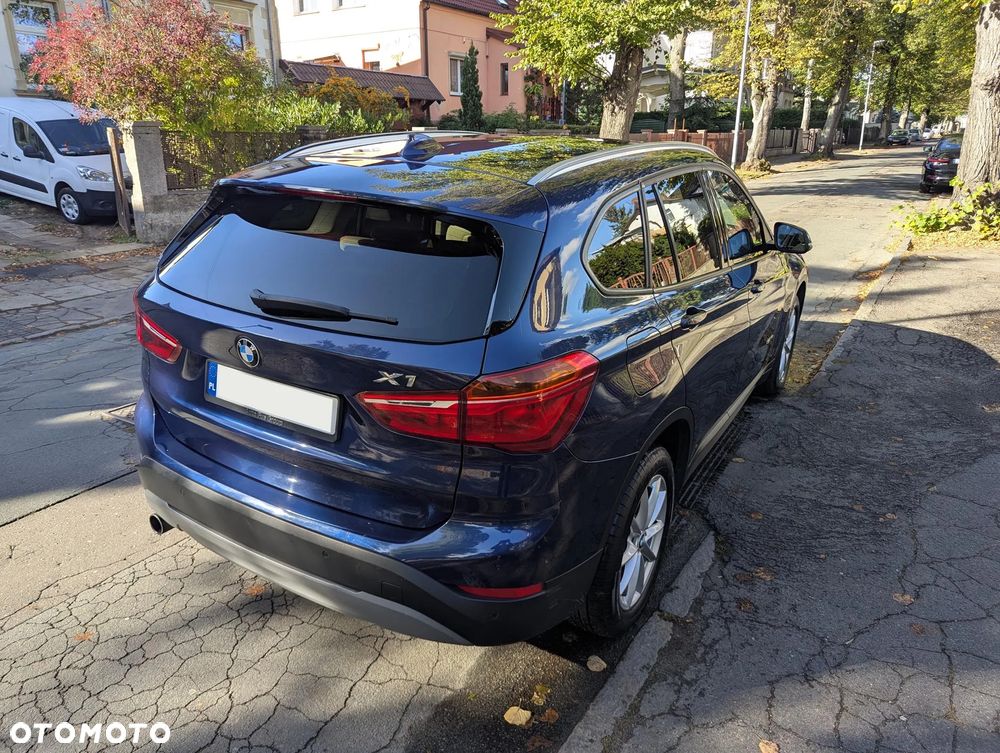 BMW X1 sDrive18i GPF Advantage - 2