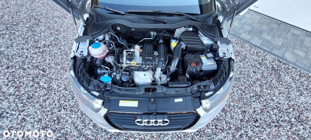 Audi A1 Sportback 1.2 TFSI S line Sportpaket - 32
