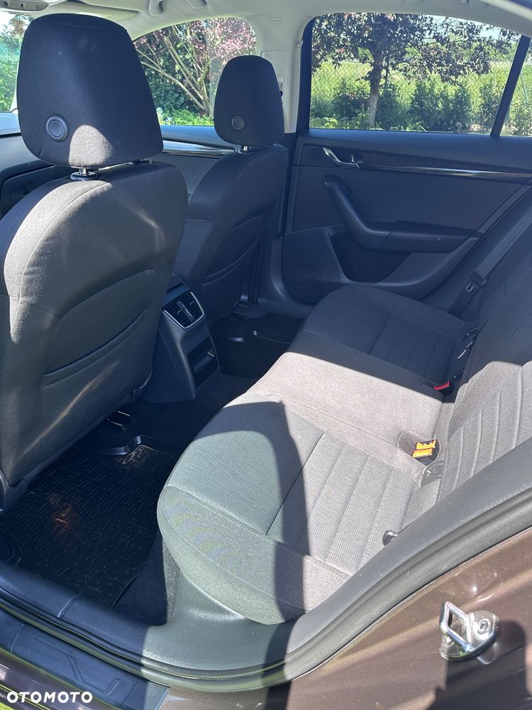 Skoda Octavia 1.4 TSI Ambition DSG - 8