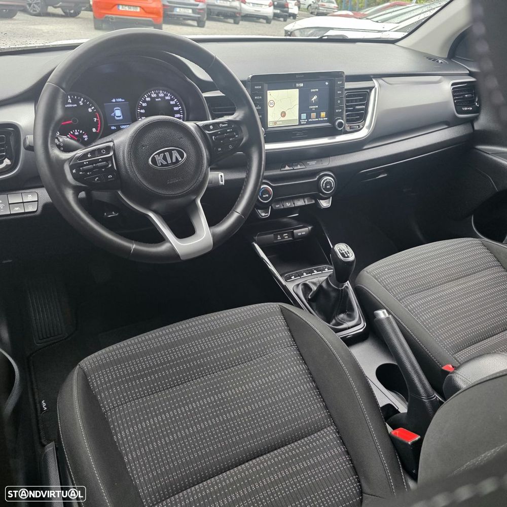 Kia Stonic - 32