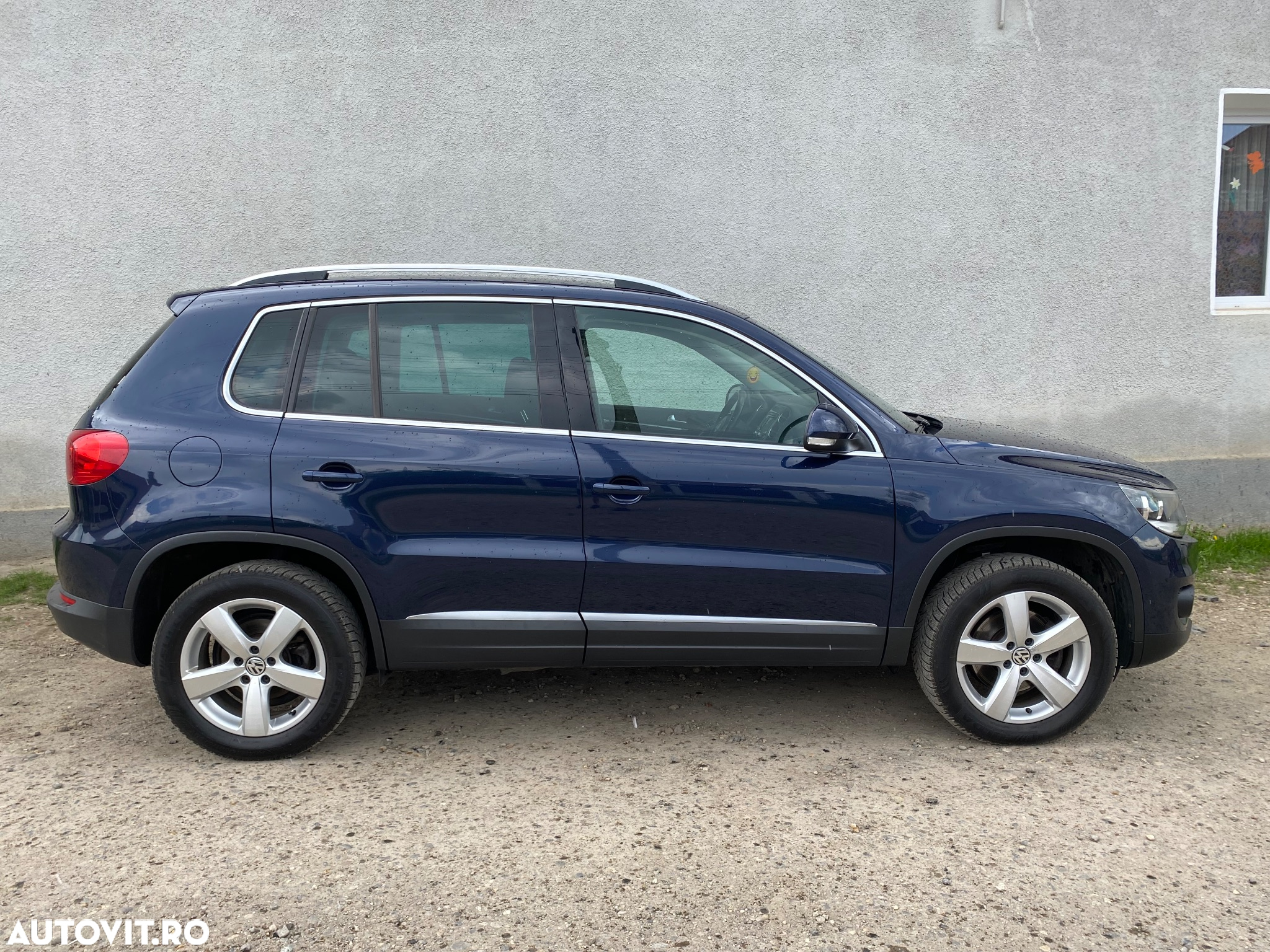 Volkswagen Tiguan - 5