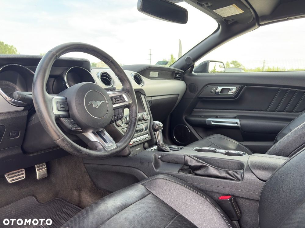Ford Mustang - 12