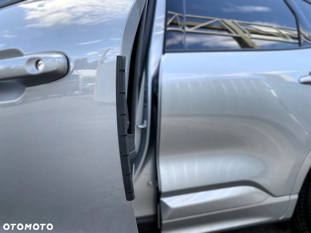 Ford Kuga 2.5 FHEV AWD ST-Line X eCVT - 24