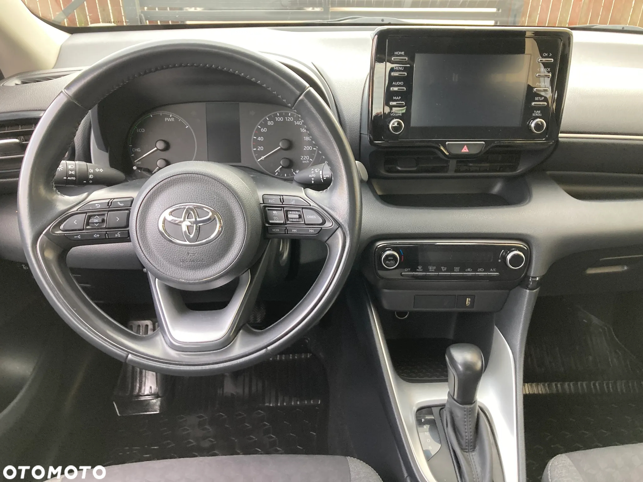 Toyota Yaris 1.5 Premium CVT - 6