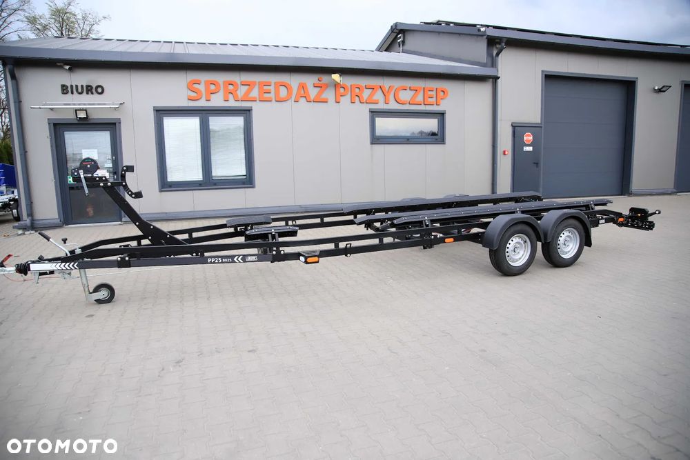 Lorries Przyczepa Podłodziowa PP25-8025 w Kolorze Czarnym Do Łodzi Max 7.8 M DMC 2700 kg Tylne Lampy LED - 3