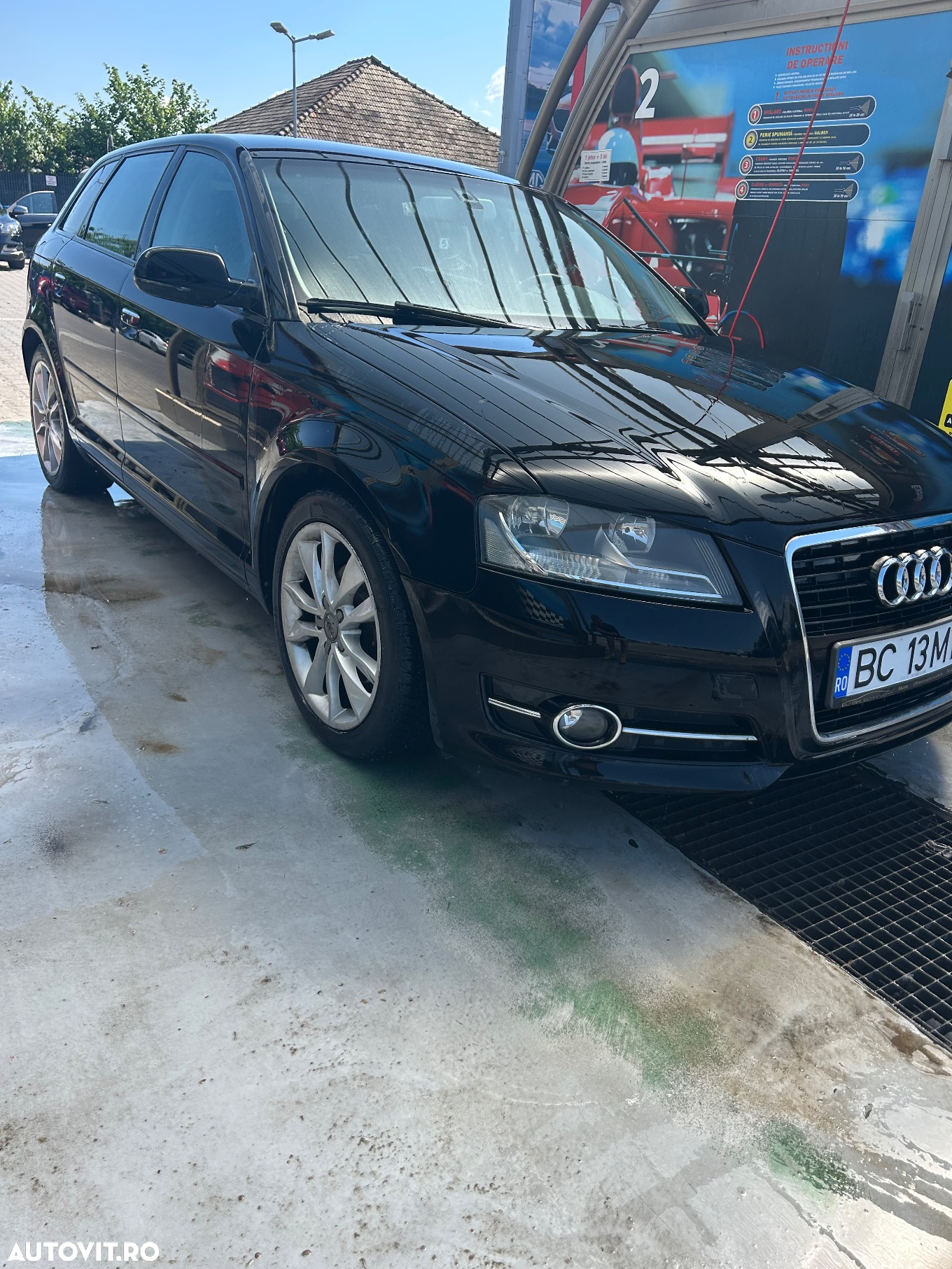 Audi A3 1.6 TDI Sportback DPF S tronic Ambition - 2