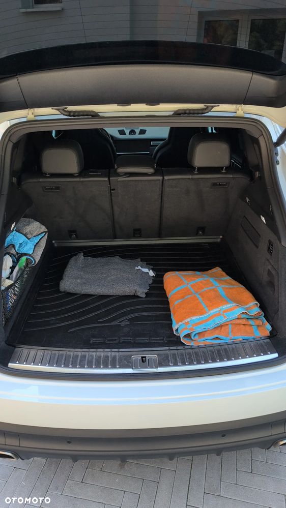 Porsche Cayenne Standard - 8
