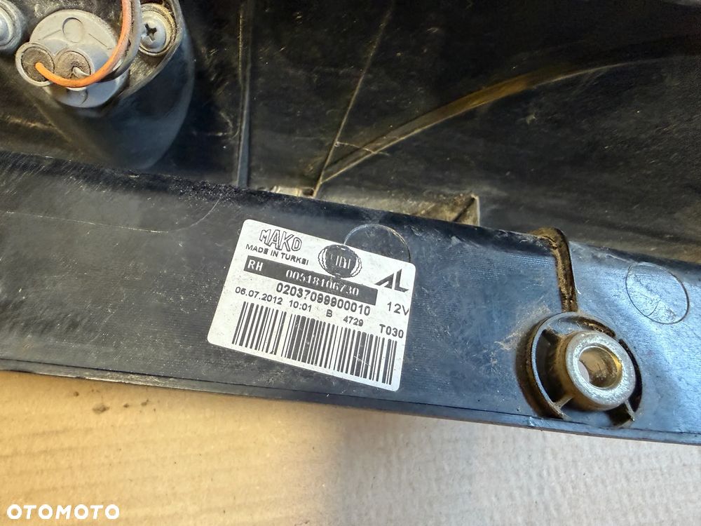 Lampa Fiat Doblo II prawa lewa tył tylna OE - 6