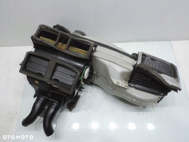 NAGRZEWNICA OBUDOWA VOLVO V70 II - 2