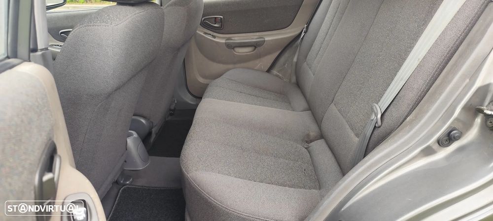 Hyundai Accent 1.3 GLS - 11