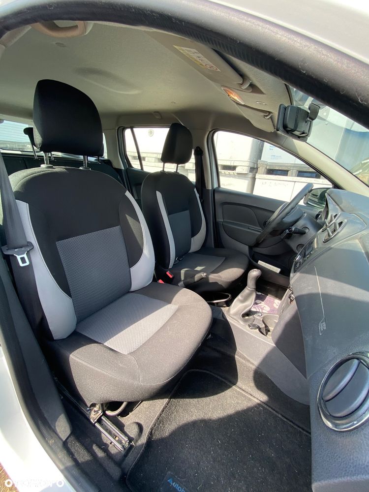 Dacia Logan - 12