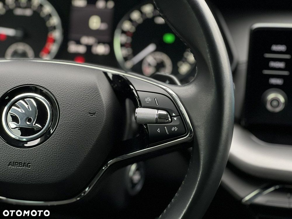 Skoda Octavia 2.0 TDI Ambition DSG - 36
