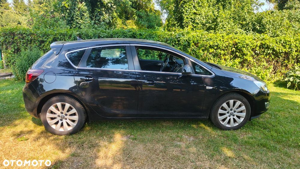Opel Astra 2.0 CDTI Cosmo - 3