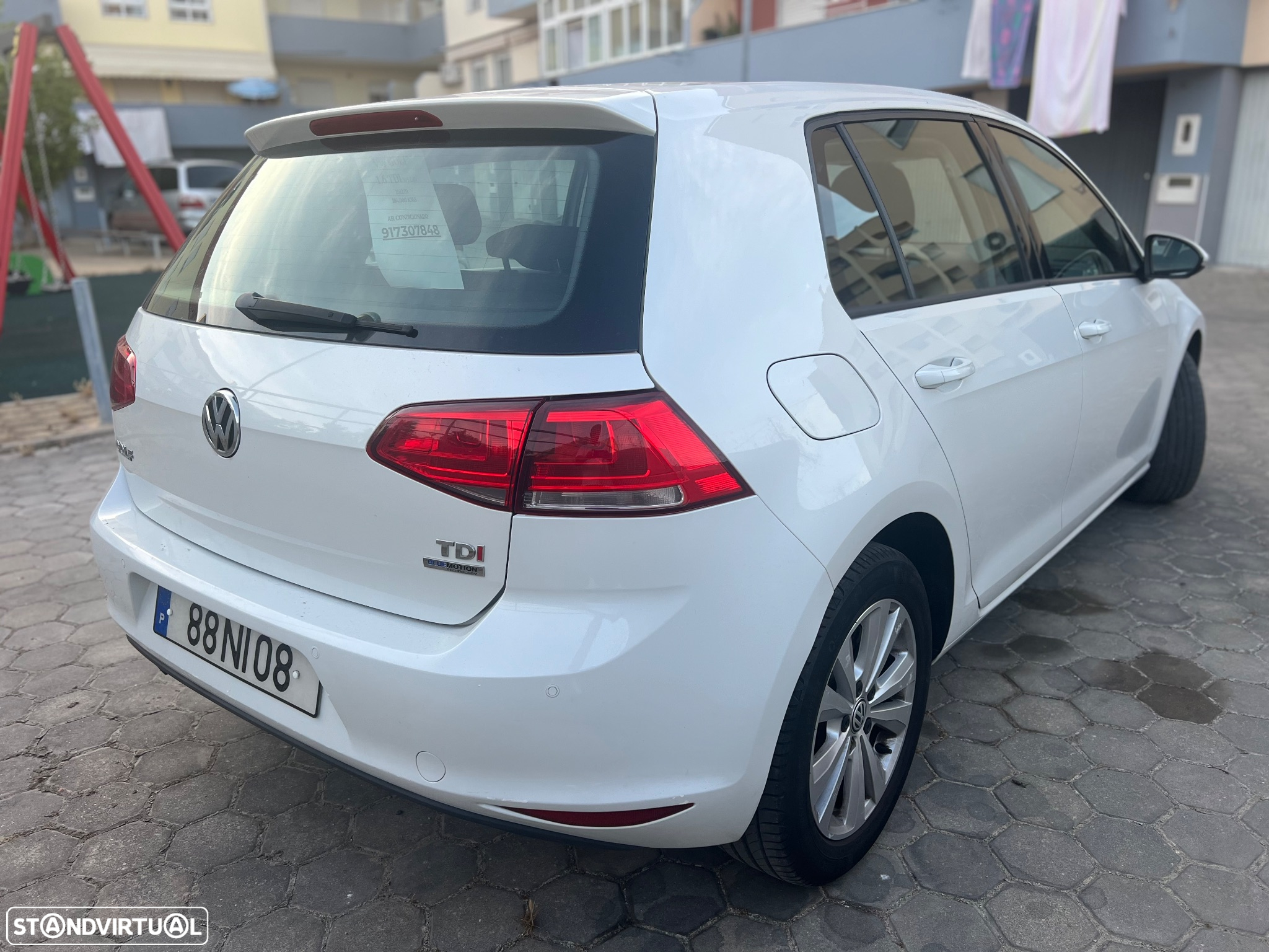 VW Golf 1.6 TDi Confortline - 3