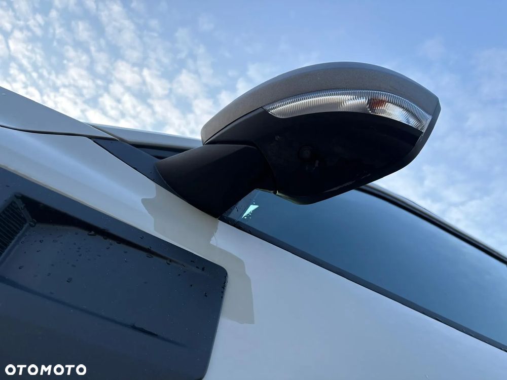 Dacia Duster 1.6 Full Hybrid 140 Journey MMT - 31