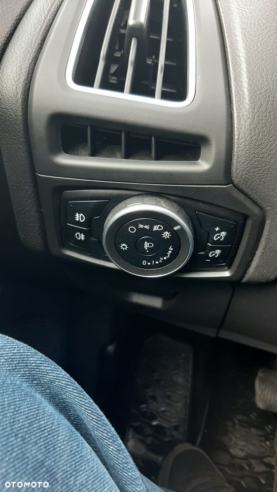 Ford Focus 2.0 TDCi Titanium ASS - 21