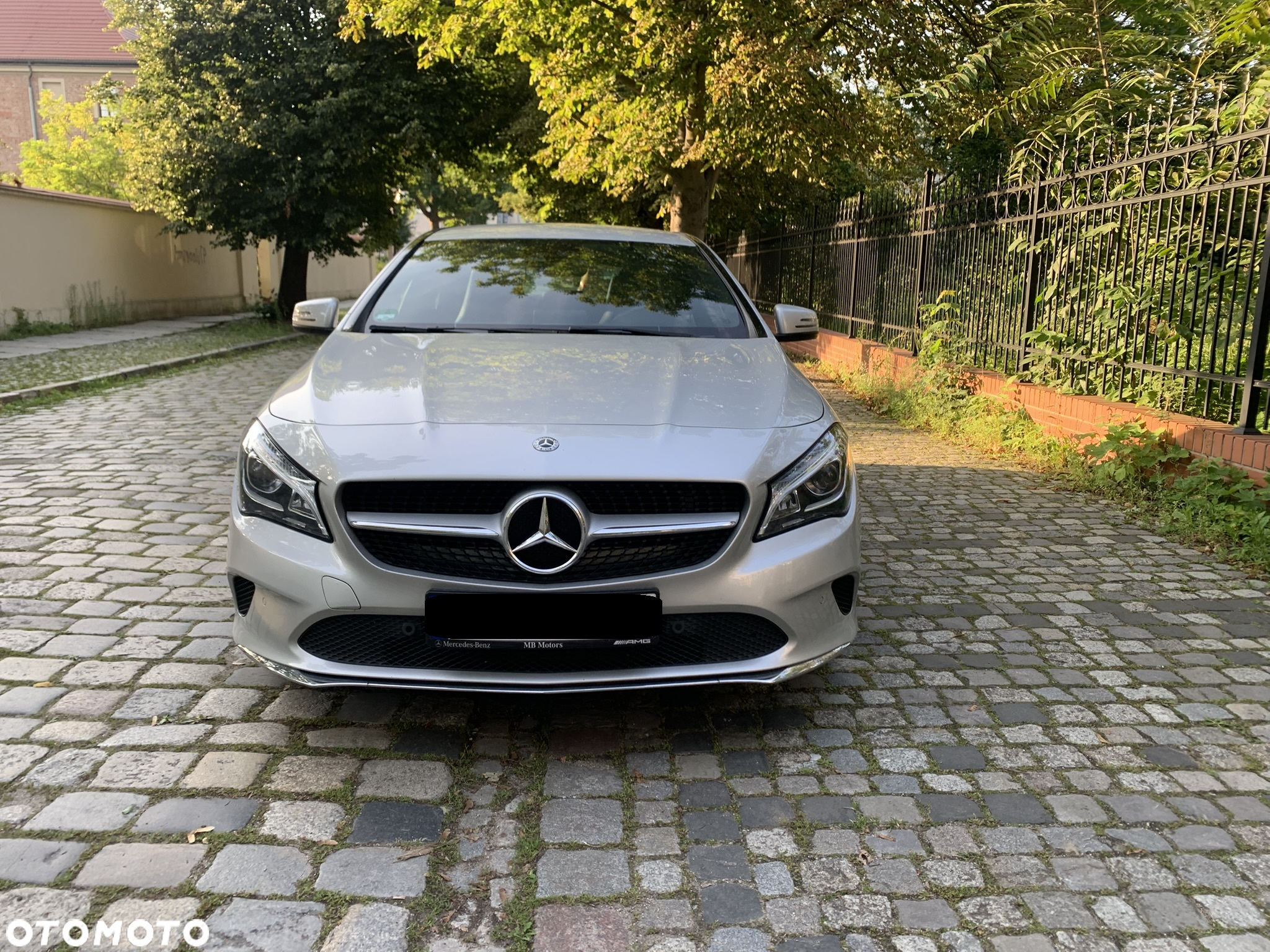Mercedes-Benz CLA 200 7G-DCT - 2