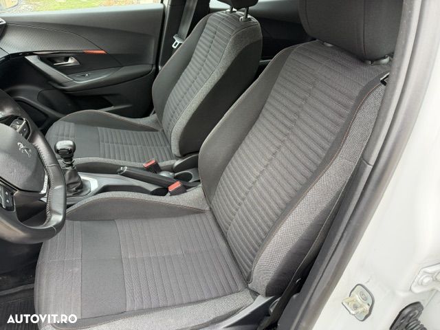 PEUGEOT 2008 2021 — imagine 10