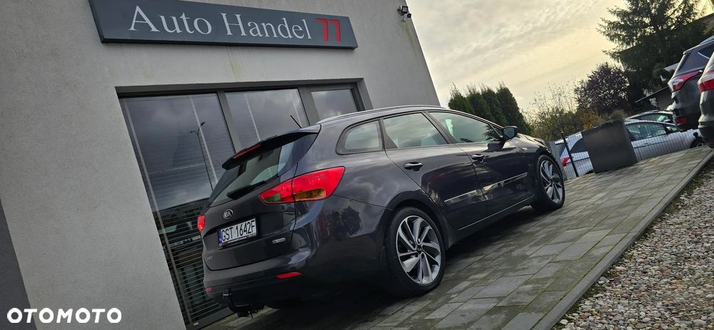 Kia Ceed 1.6 CRDi 128 Dream-Team Edition - 9