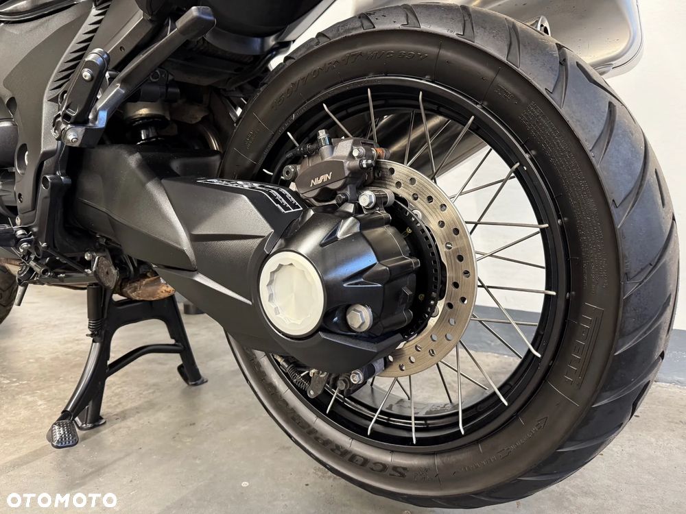 Honda VFR - 8