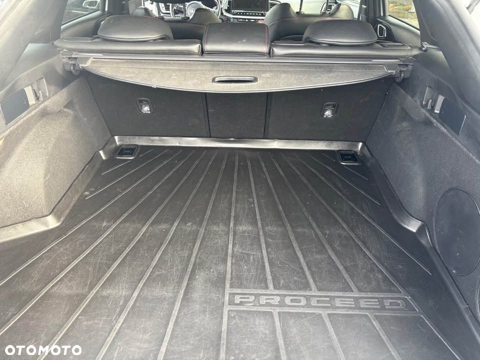 Kia ProCeed 1.6 T-GDI GT DCT - 6