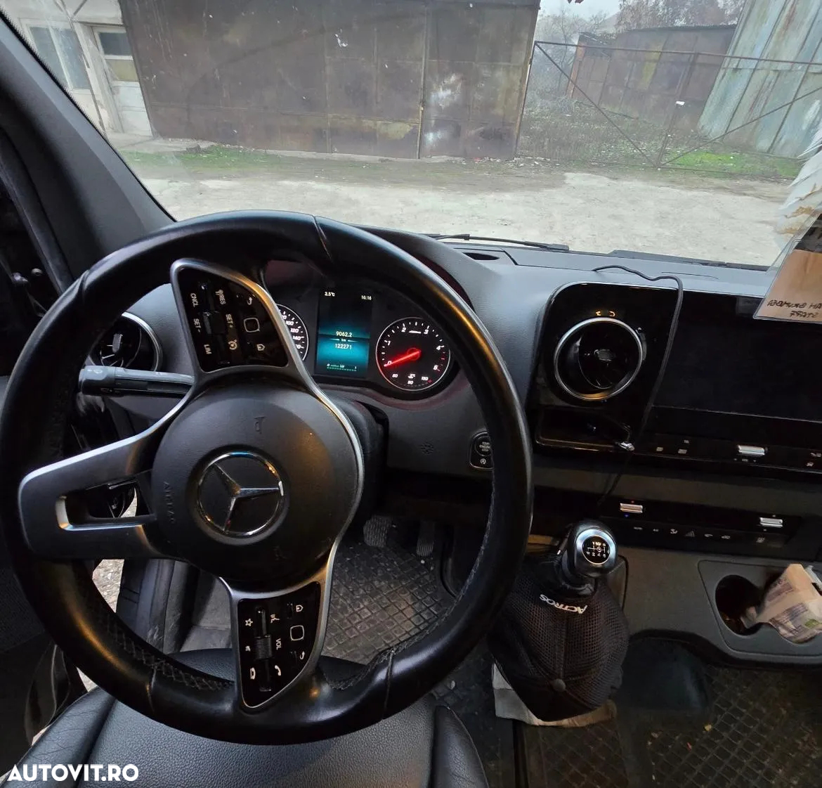 Mercedes-Benz Sprinter - 5
