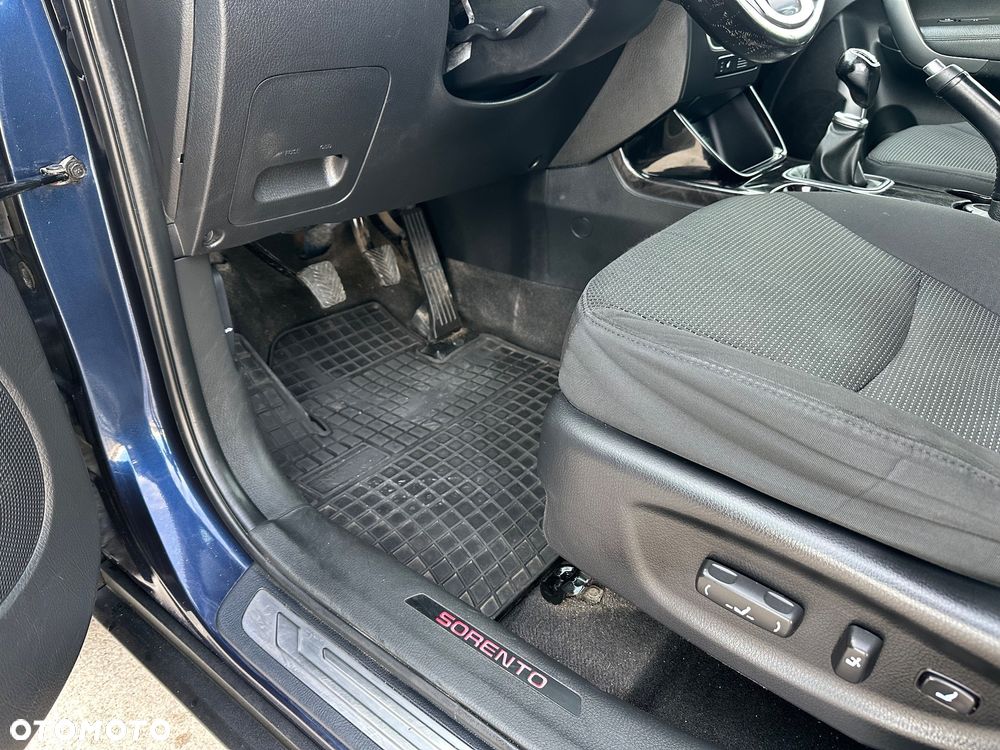 Kia Sorento 2.4 GDI AWD Edition 7 - 16