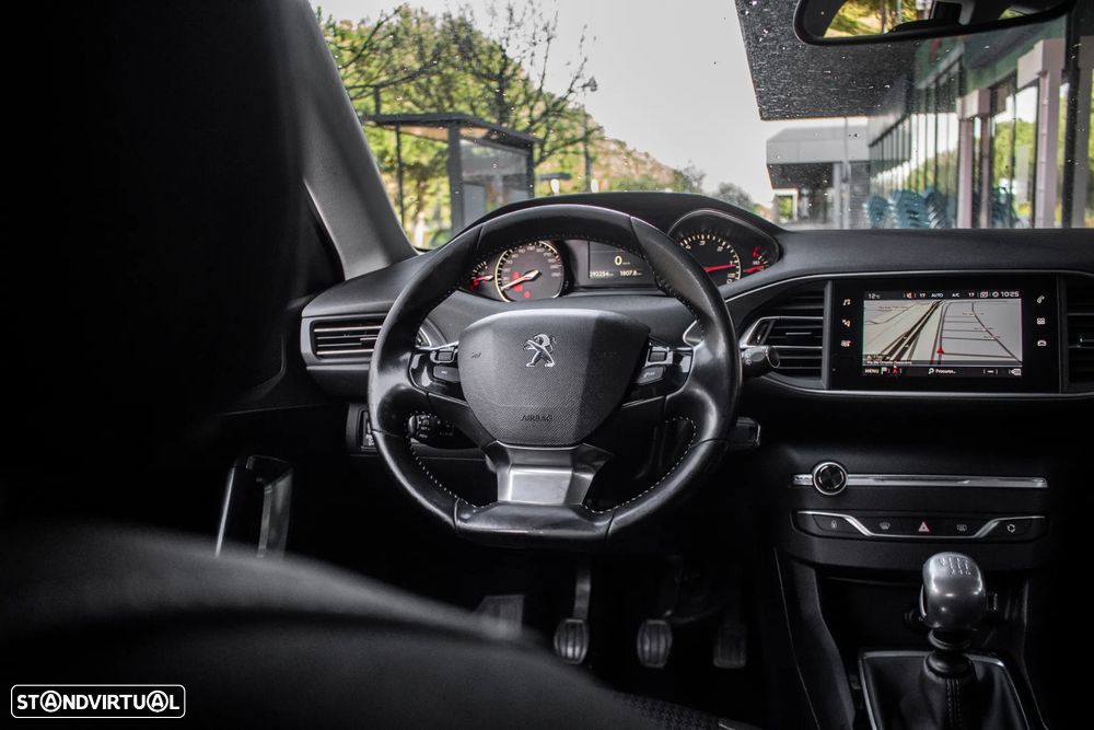 Peugeot 308 SW BlueHDi 130 Stop & Start Active - 31