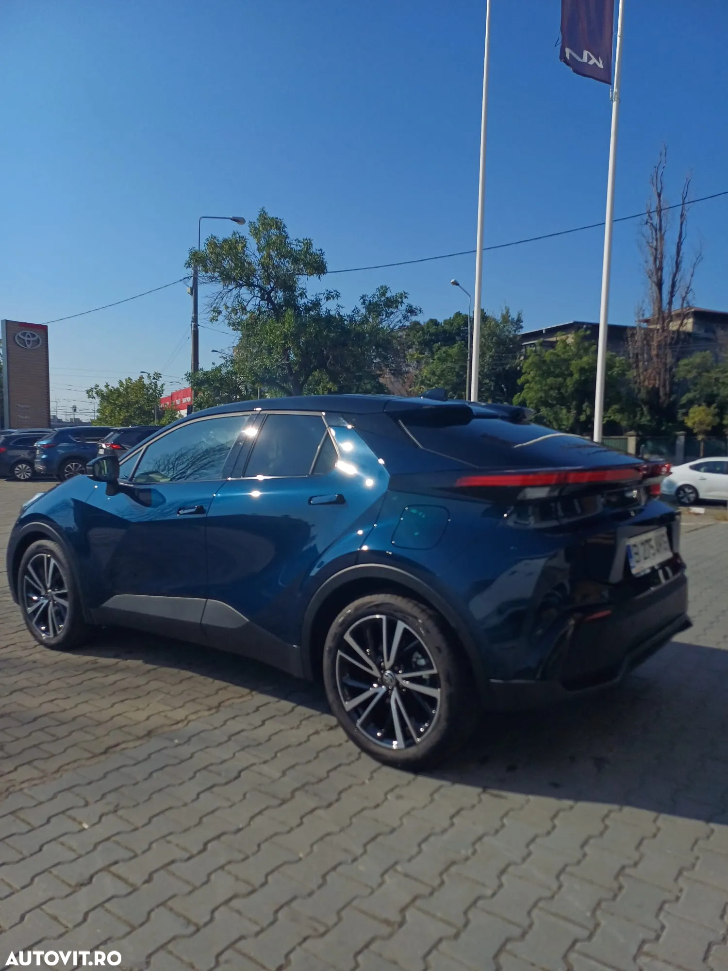 Toyota C-HR 1.8 HEV 140 CP 4x2 CVT Exclusive - 2