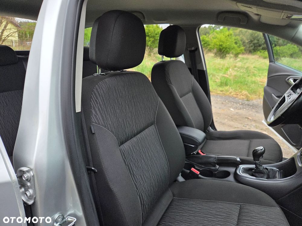 Opel Astra 1.4 Turbo Style - 21