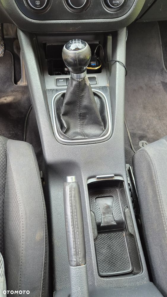 Volkswagen Golf V 1.9 TDI Comfortline - 22