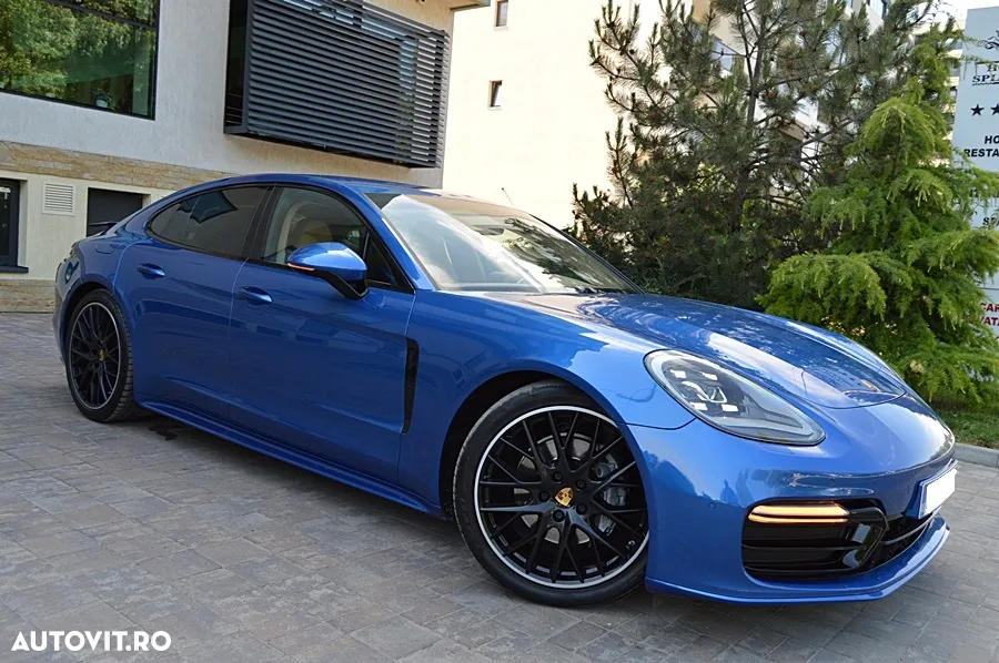 Porsche Panamera 4 - 27