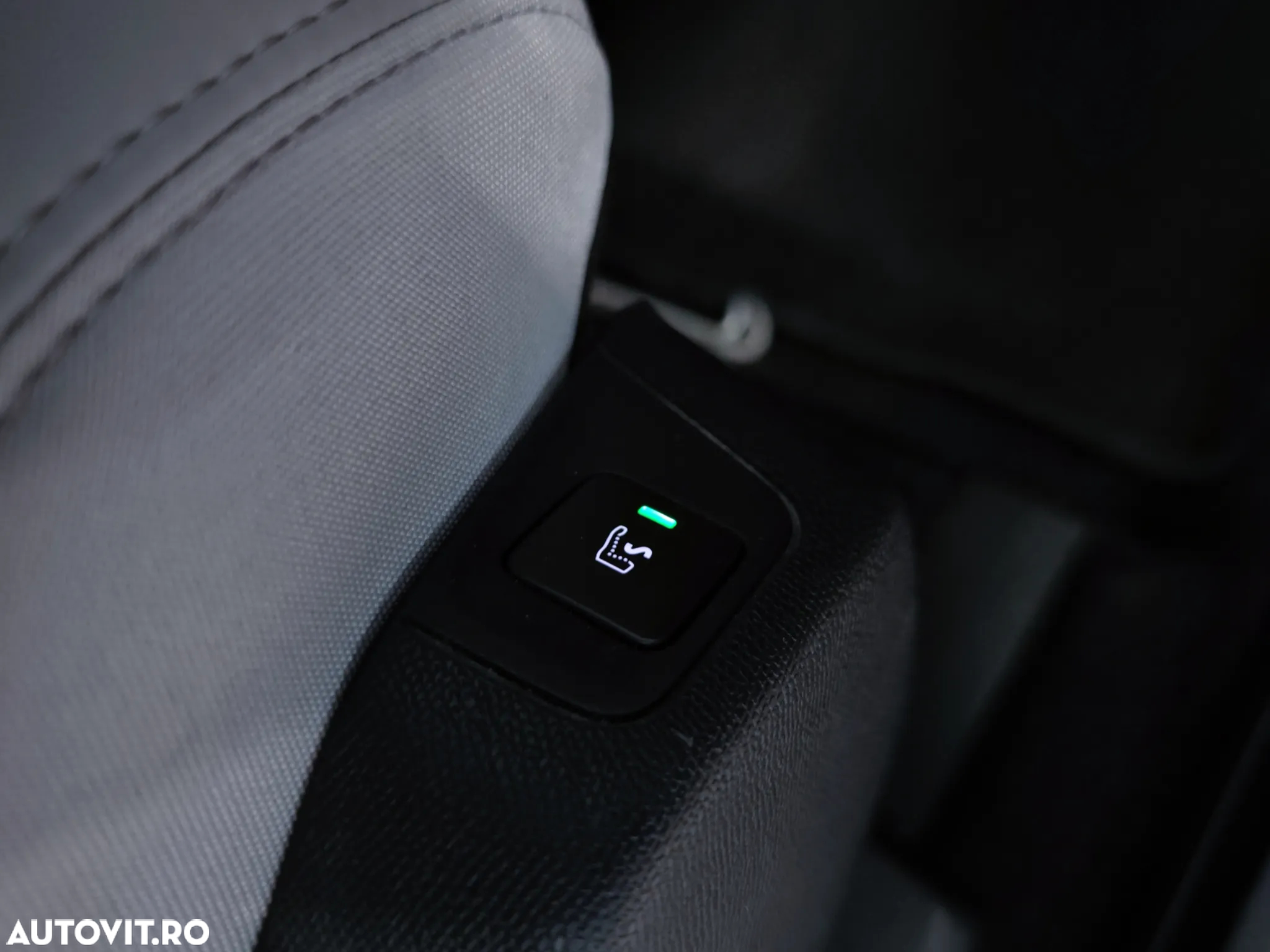 Peugeot 3008 1.2 PureTech S&S EAT8 Allure - 21